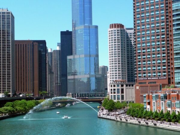 How Far is Idaho from Illinois? Distance and Travel Guide