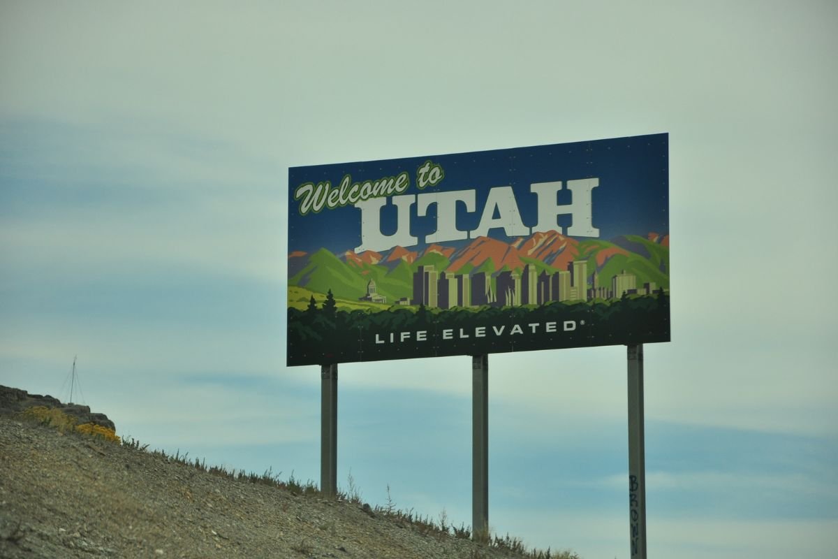 How Far is Utah from Las Vegas? Your Ultimate Driving Distance Guide