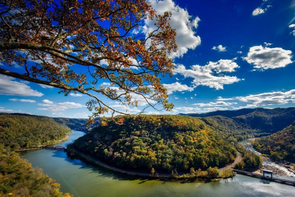 How Far is West Virginia from North Carolina