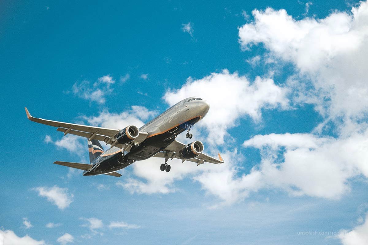 How Long is the Flight to Hawaii from California? Find Out!