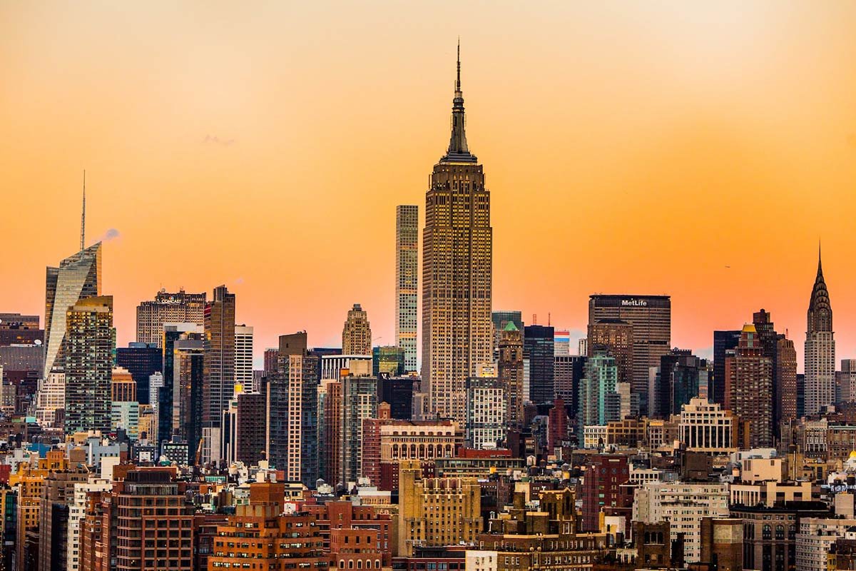 How Many Miles from New York to California? Driving, Airline & Road Map