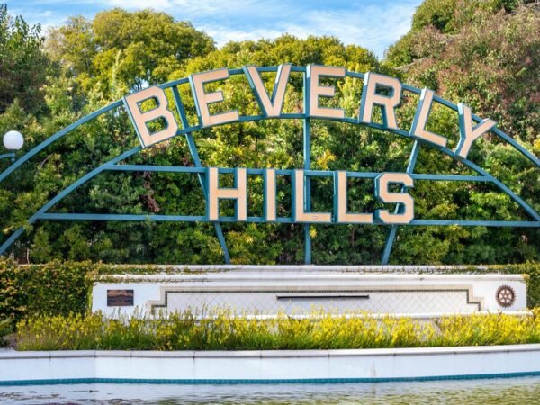 What Time is it in Beverly Hills, CA? Current Local Time & Time Zone