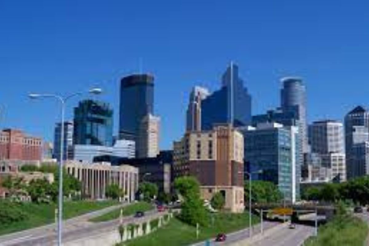 Why is Minnesota Called the Twin Cities? Unveiling the History