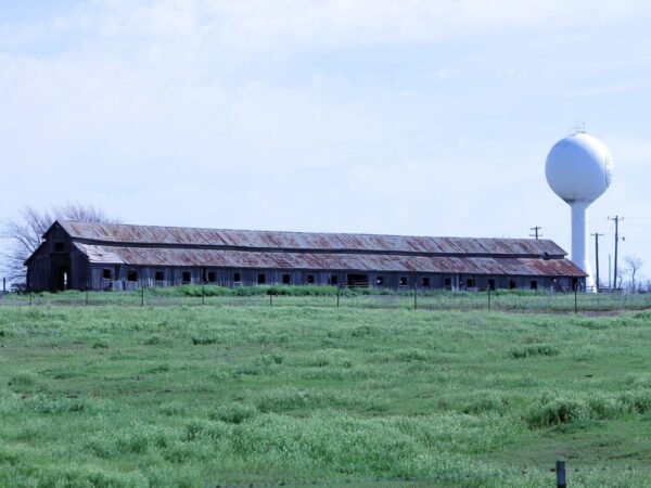 Why is Oklahoma Dirt Red? Unraveling the Mystery!
