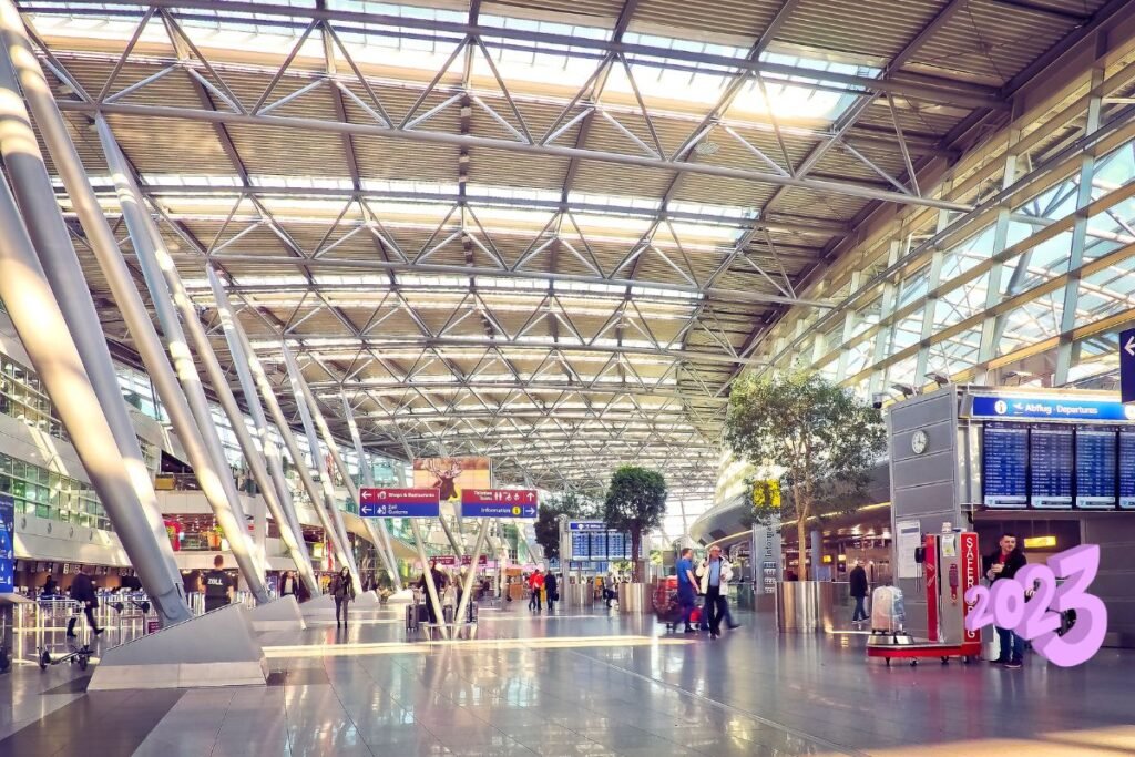 Biggest Airport in the World: Top 10 Worldwide (2023)